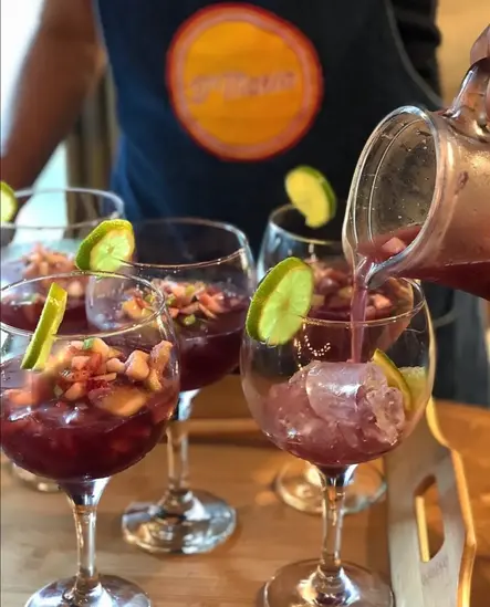 Copa de sangría tinto