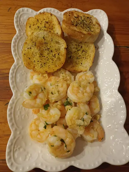 Camarones al ajillo publicados por O’Lar DeMaría
