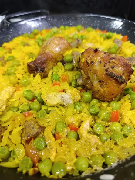 Paella de carnes publicada por O’Lar DeMaría